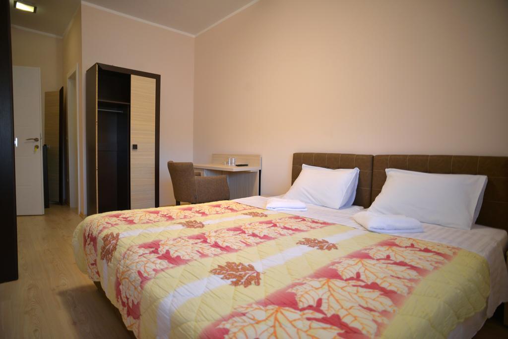 Hotel Lotos Depandans Ni Exterior foto